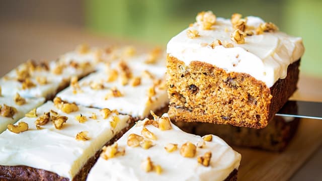 Moist Banana Carrot Cake