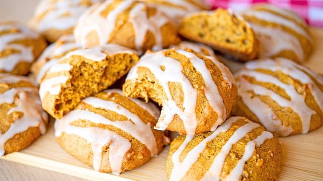 Soft Pumpkin Spice Cookies with Glaze
